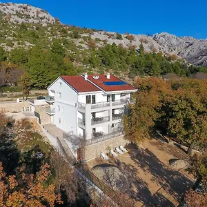 Paulo Apartment Starigrad Paklenica