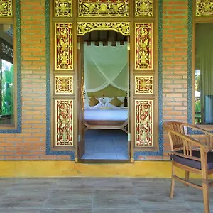 hanaya-ubud-villa.ubudhotelsnow.com/